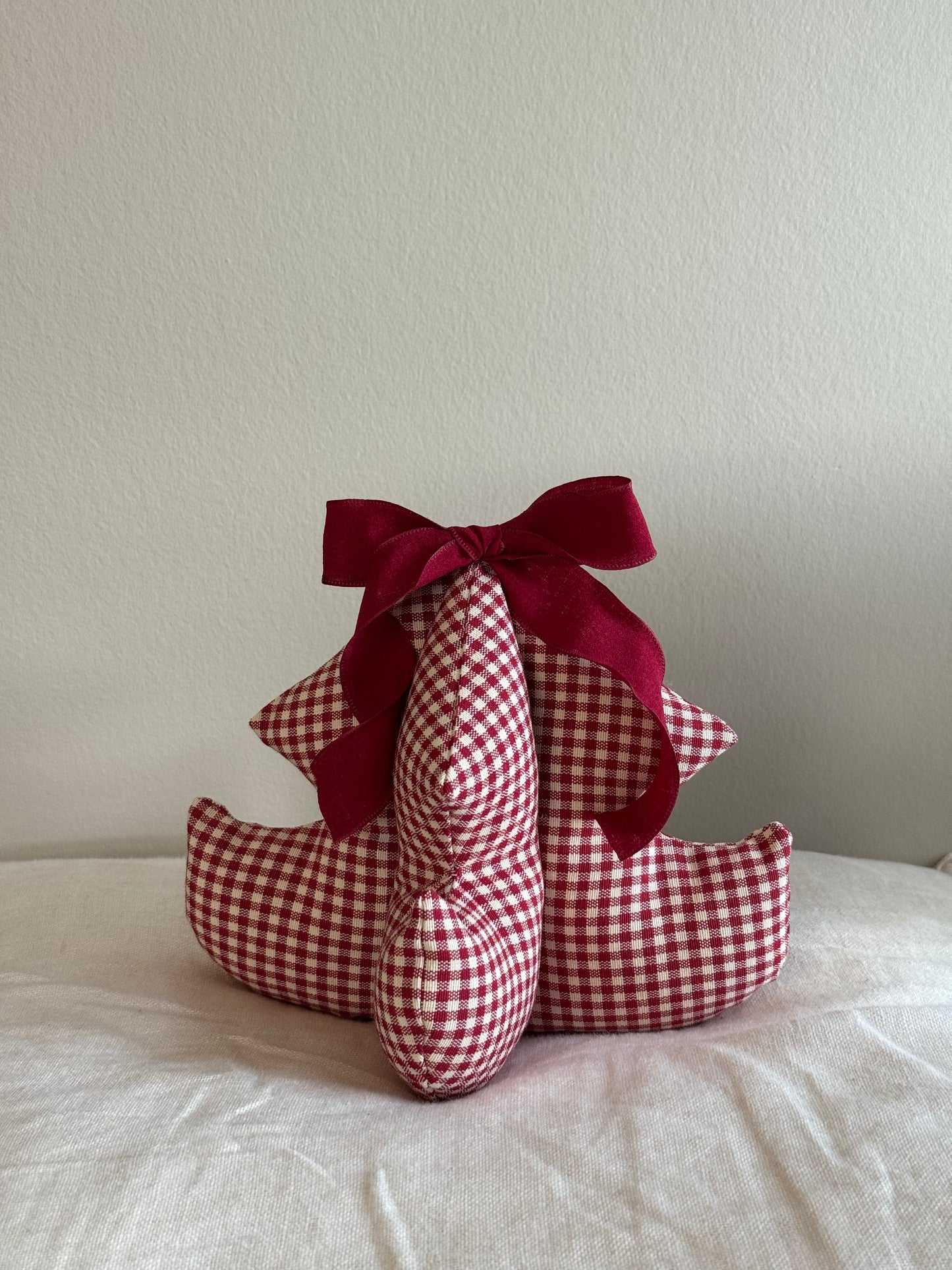 Håndlavet juletræ, rød og hvidternet