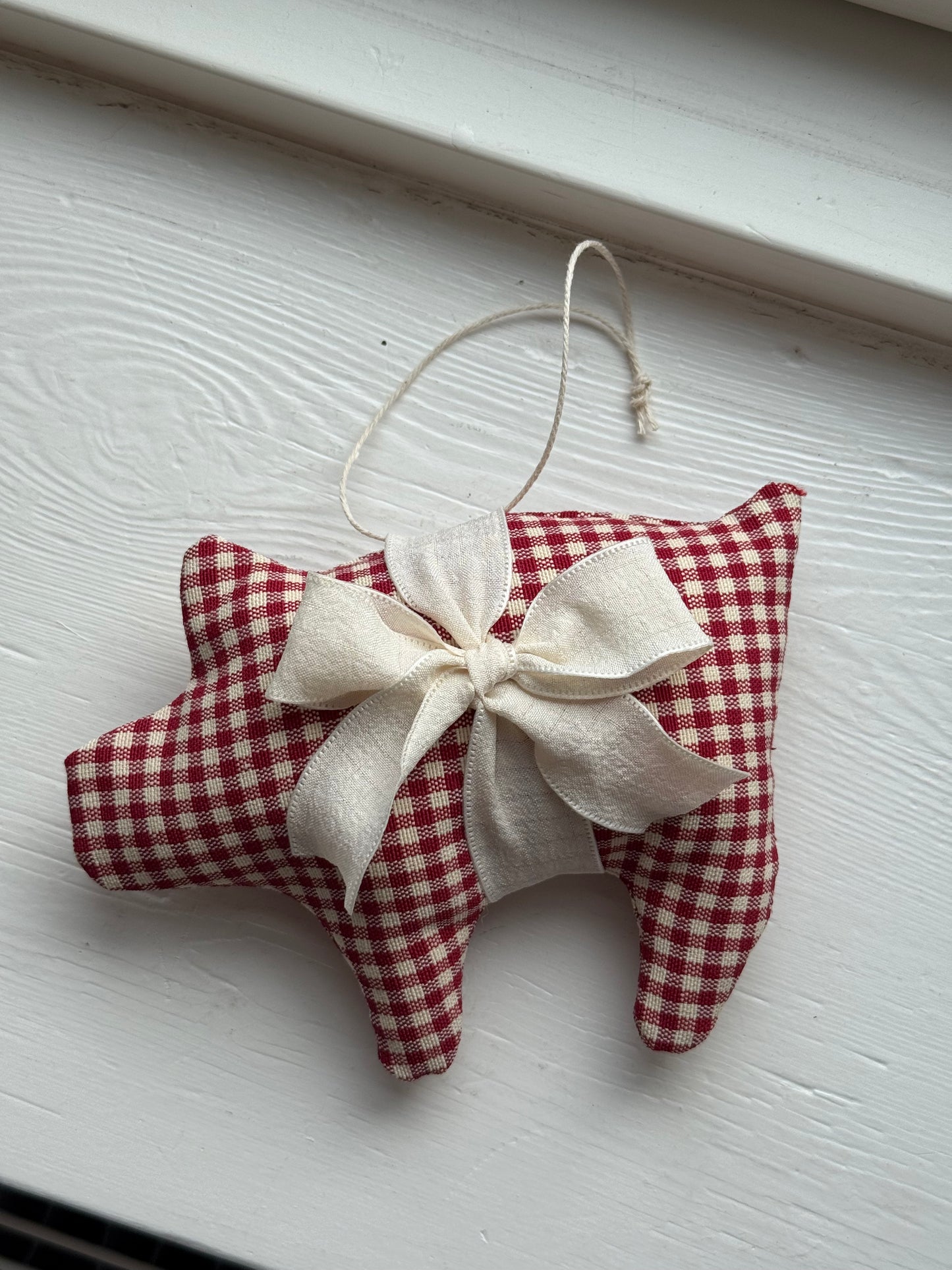 Julegris, rød og hvidternet