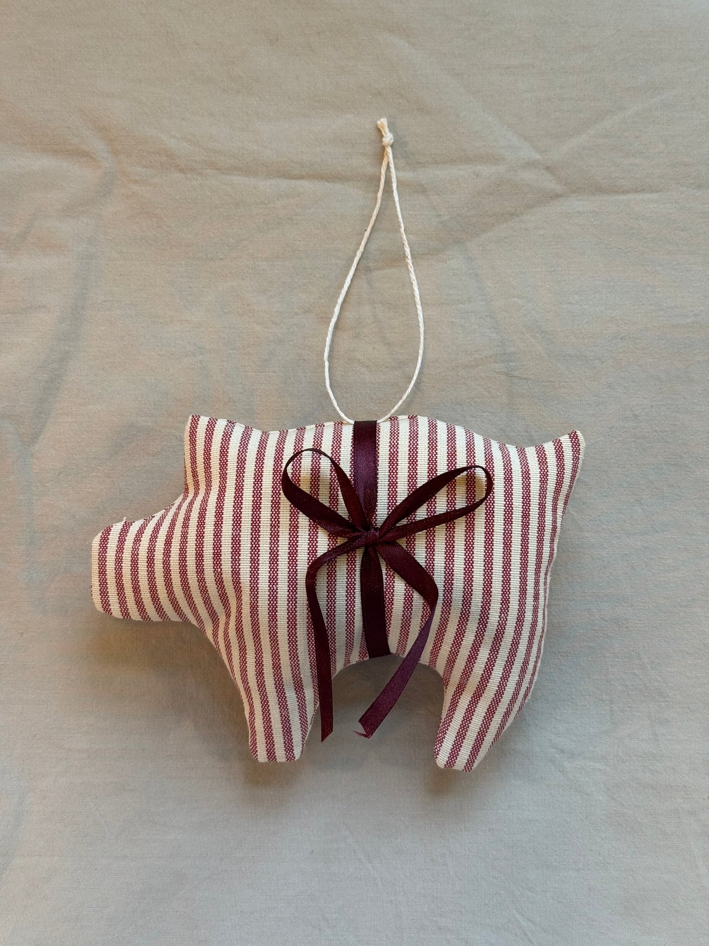 Julegris, rødstribet