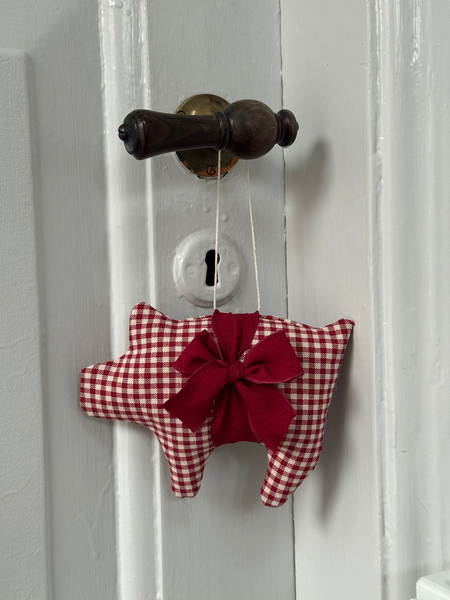 Julegris, rød og hvidternet