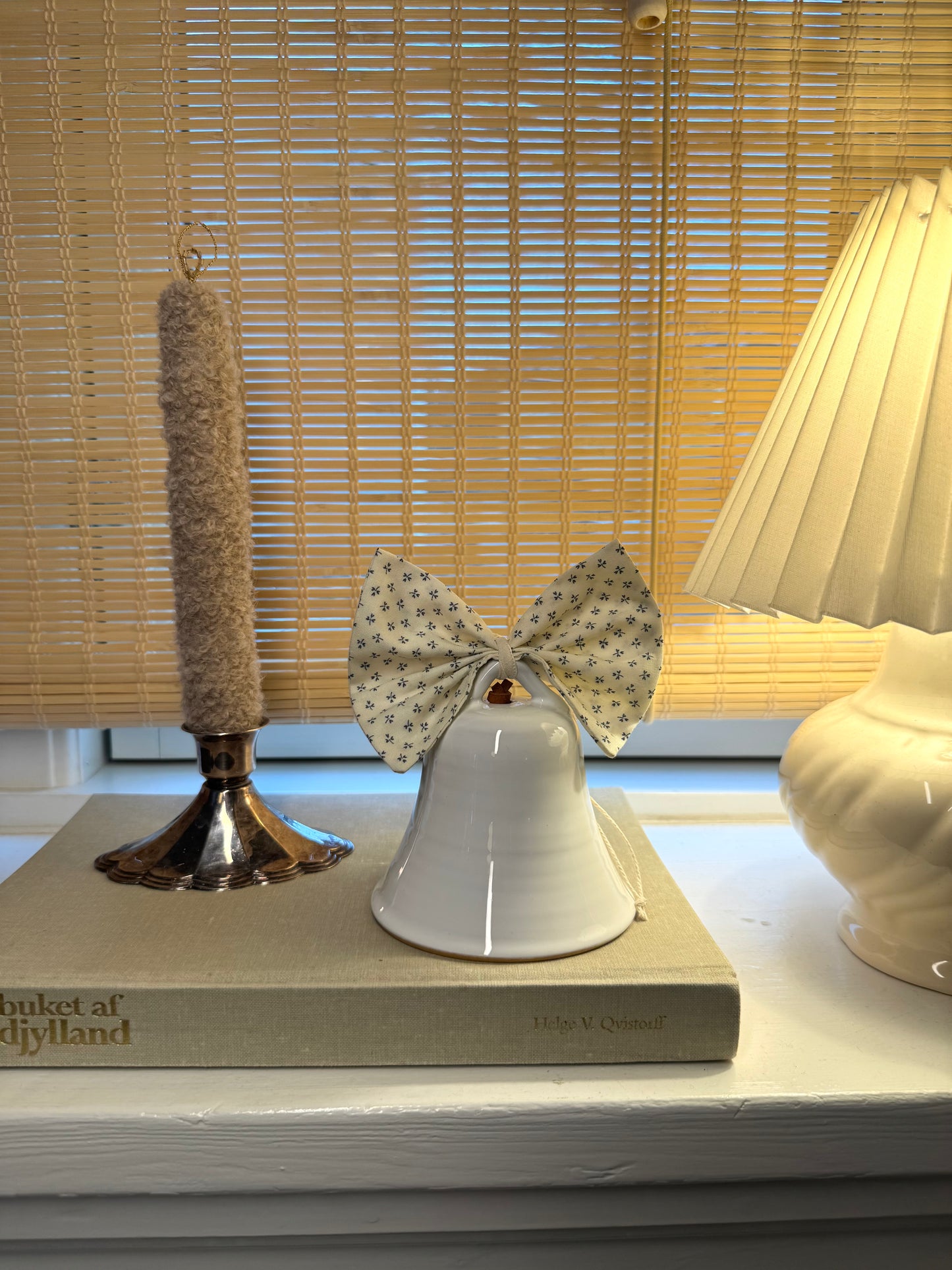 Vintage klokke med sløjfe